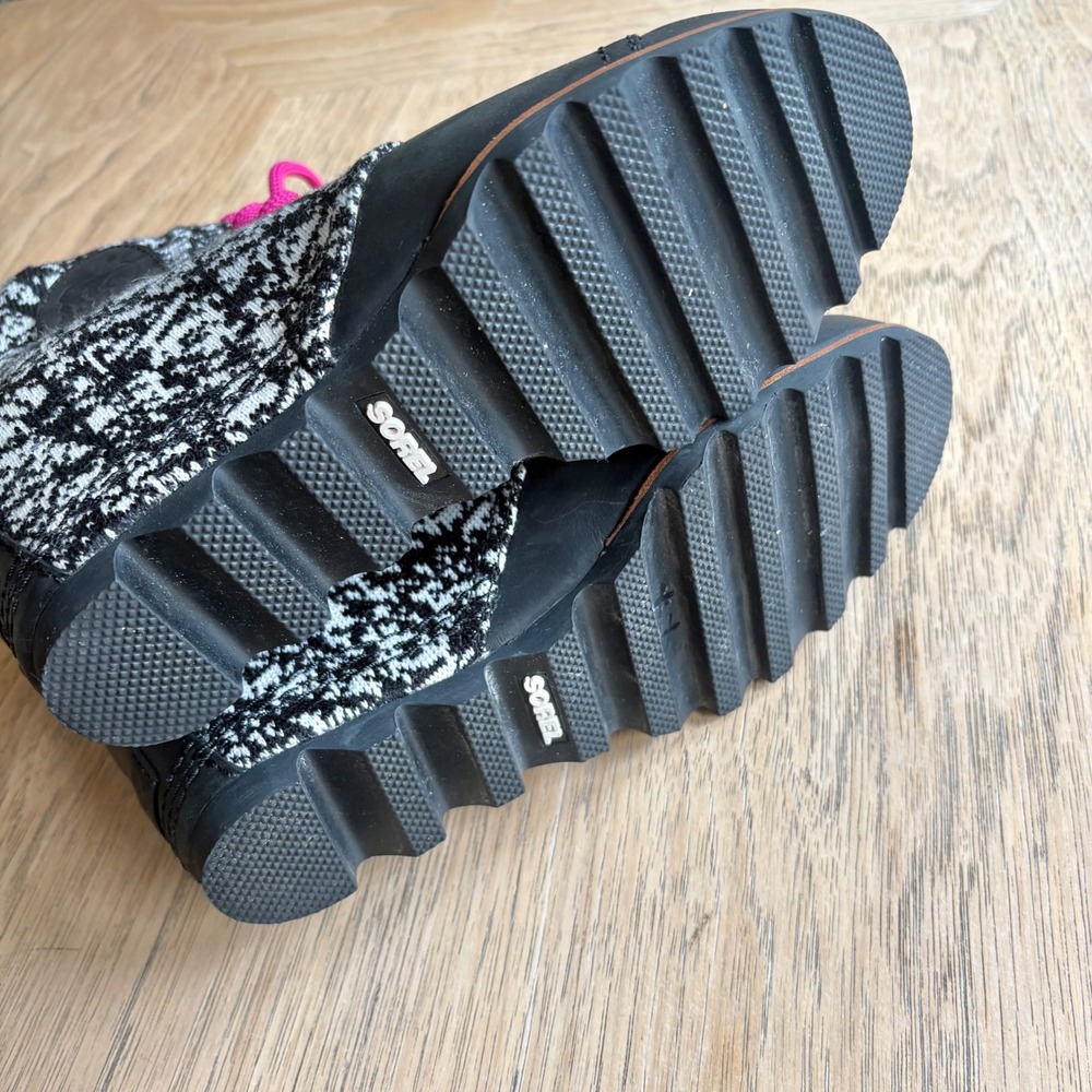 $160 SOREL Solar PDX Wedge Boots Wmns 10 Leather Black White Knit Hot Pink Laces - Picture 9 of 10